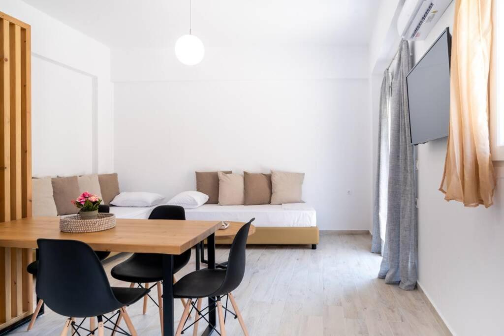 Valentina'S Apartments อาเยีย เปลาเยีย ภายนอก รูปภาพ