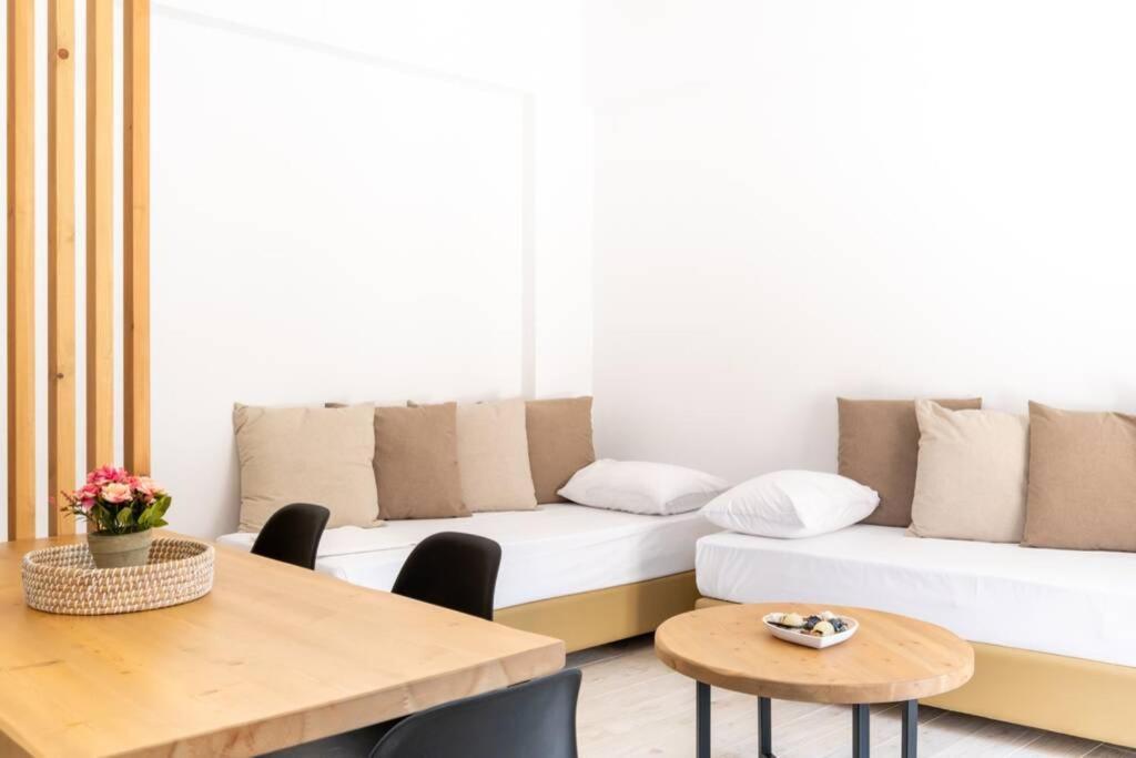 Valentina'S Apartments อาเยีย เปลาเยีย ภายนอก รูปภาพ