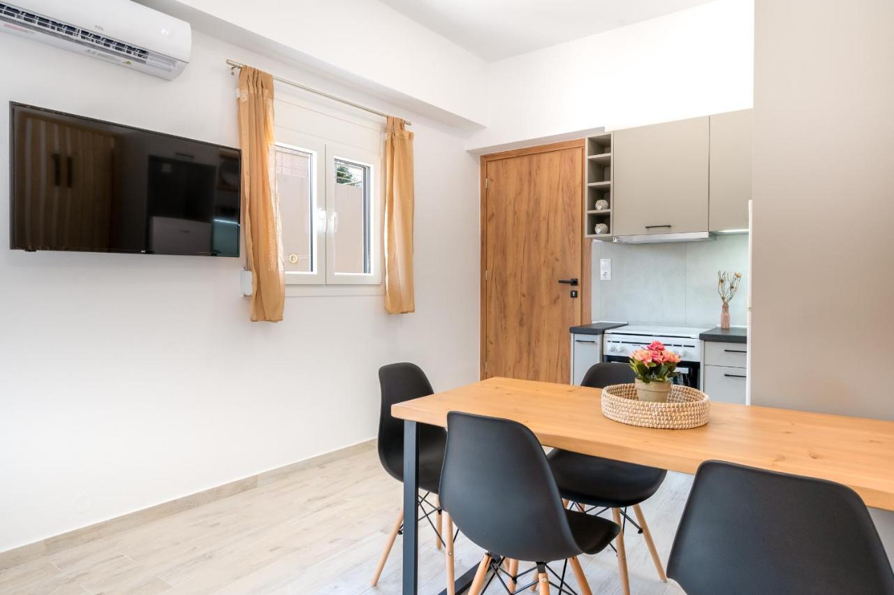 Valentina'S Apartments อาเยีย เปลาเยีย ภายนอก รูปภาพ