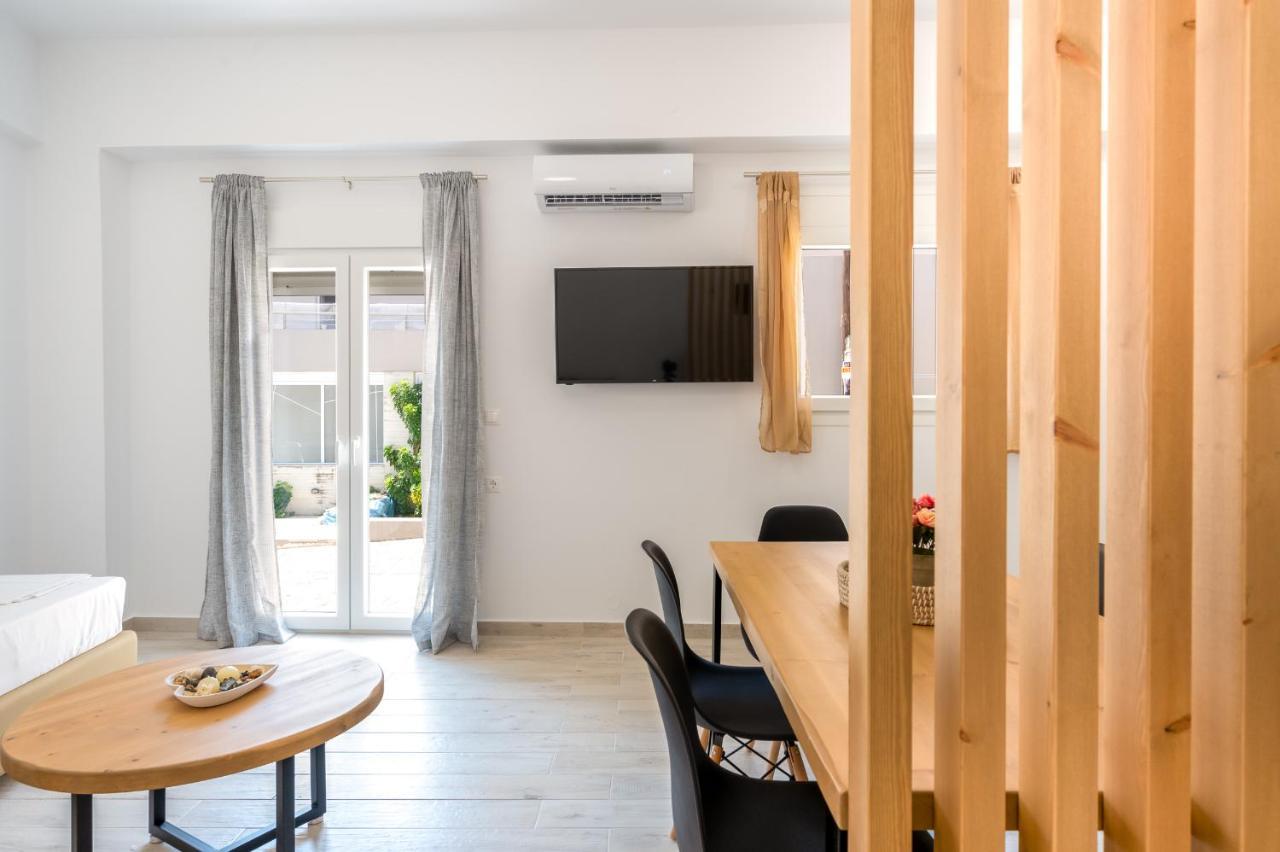 Valentina'S Apartments อาเยีย เปลาเยีย ภายนอก รูปภาพ