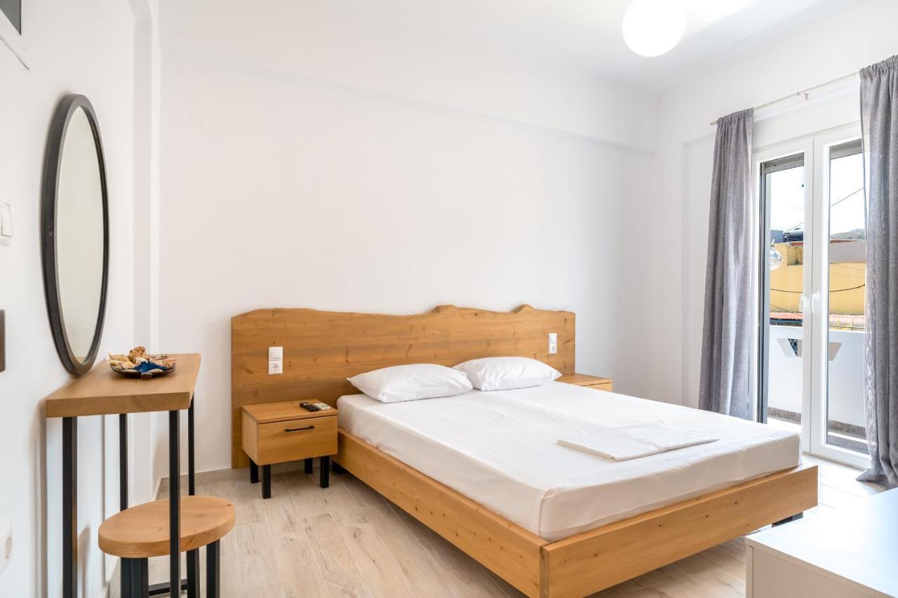 Valentina'S Apartments อาเยีย เปลาเยีย ภายนอก รูปภาพ