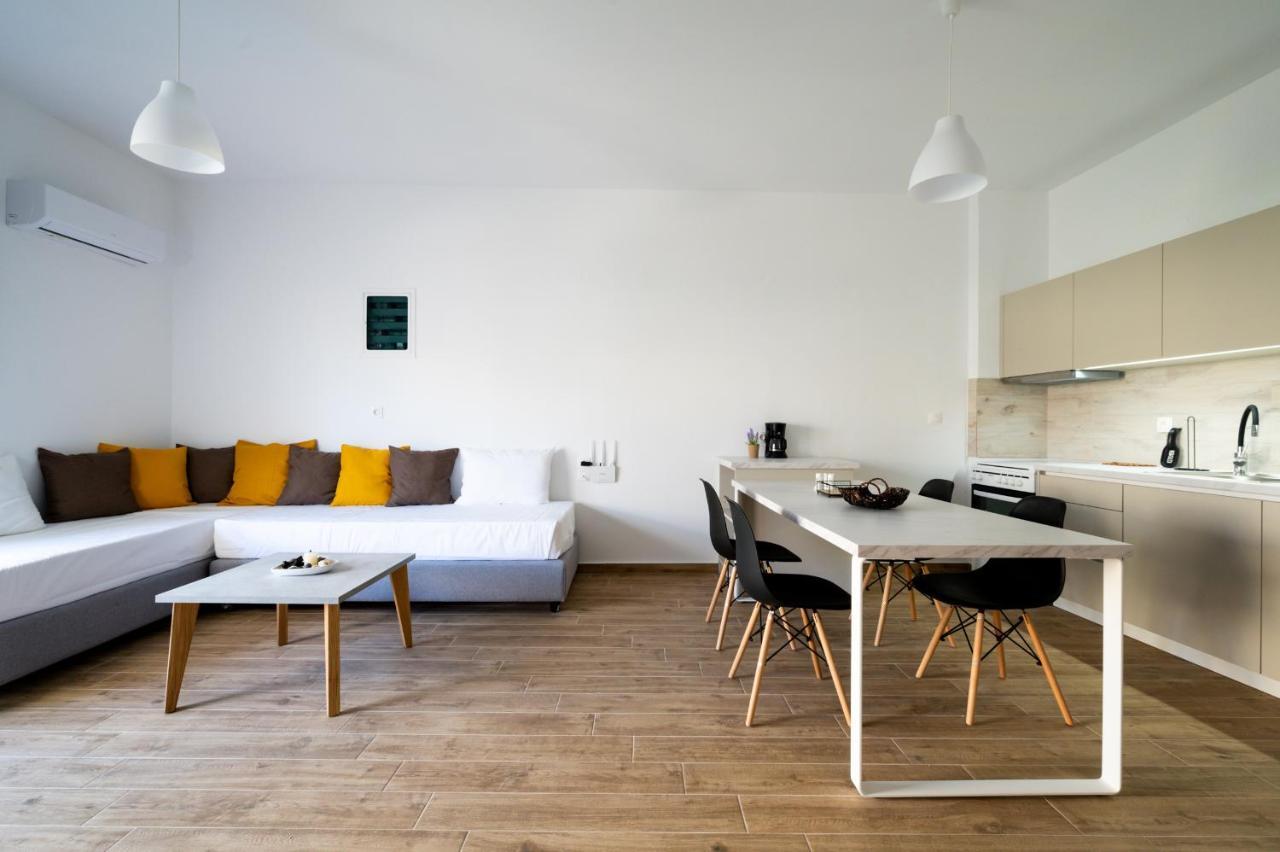 Valentina'S Apartments อาเยีย เปลาเยีย ภายนอก รูปภาพ